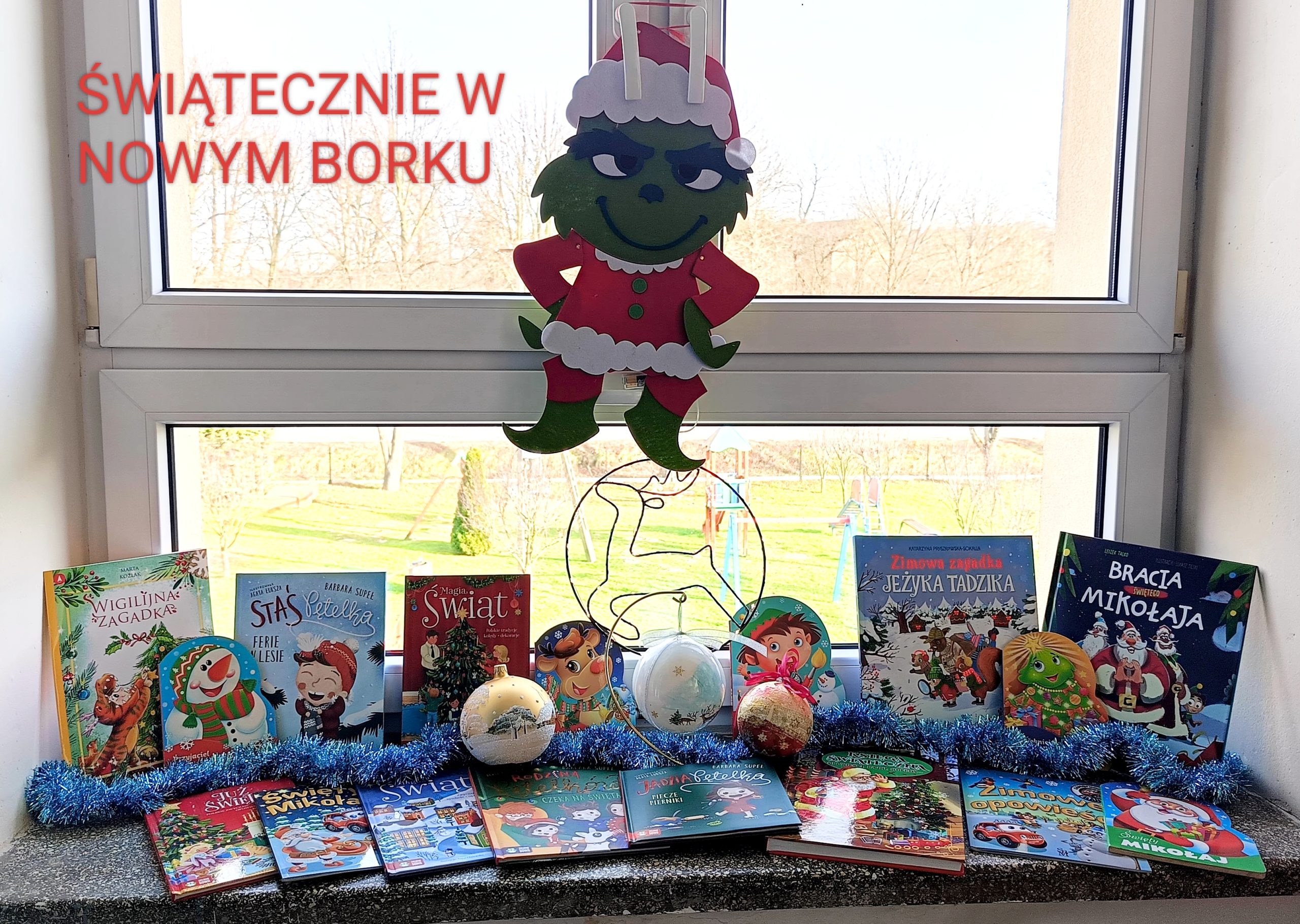 Zimowa aura razem z biblioteką w Nowym Borku