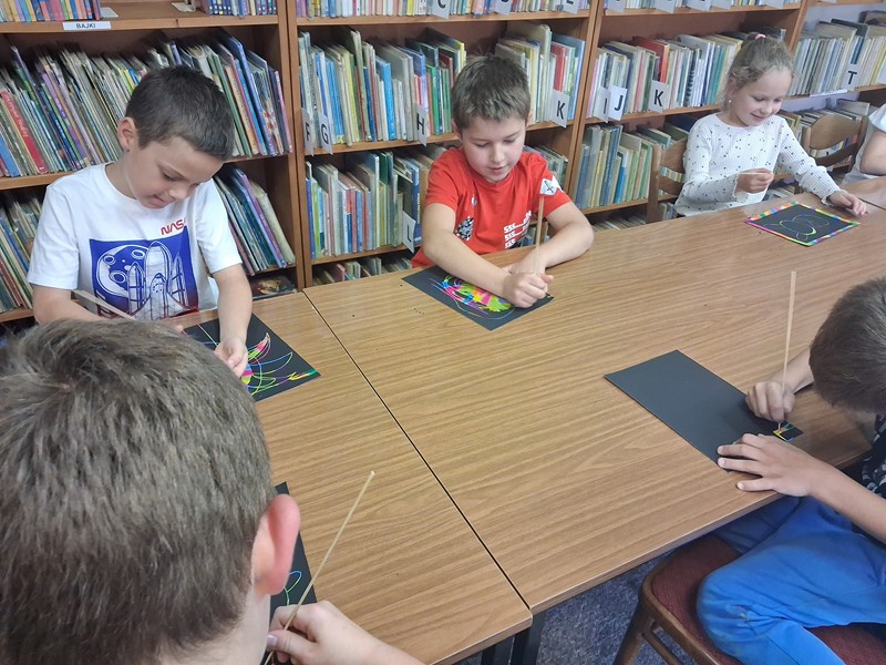 Lekcja biblioteczna o zwierzętach